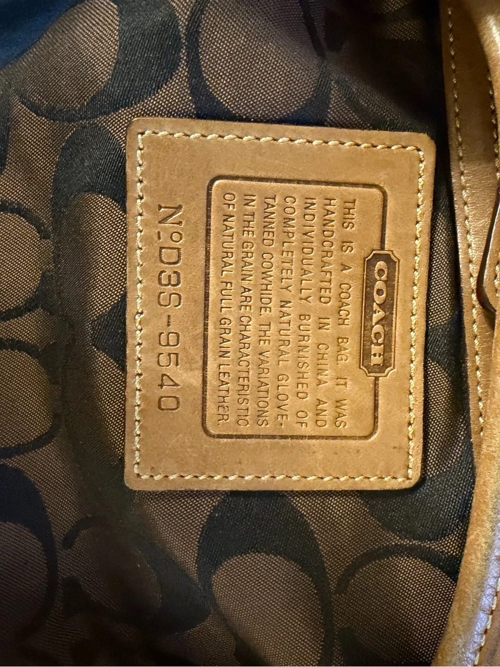 Coach Women's Leather crossbody Bag in tan. Style 9540 - Picture 10 of 11